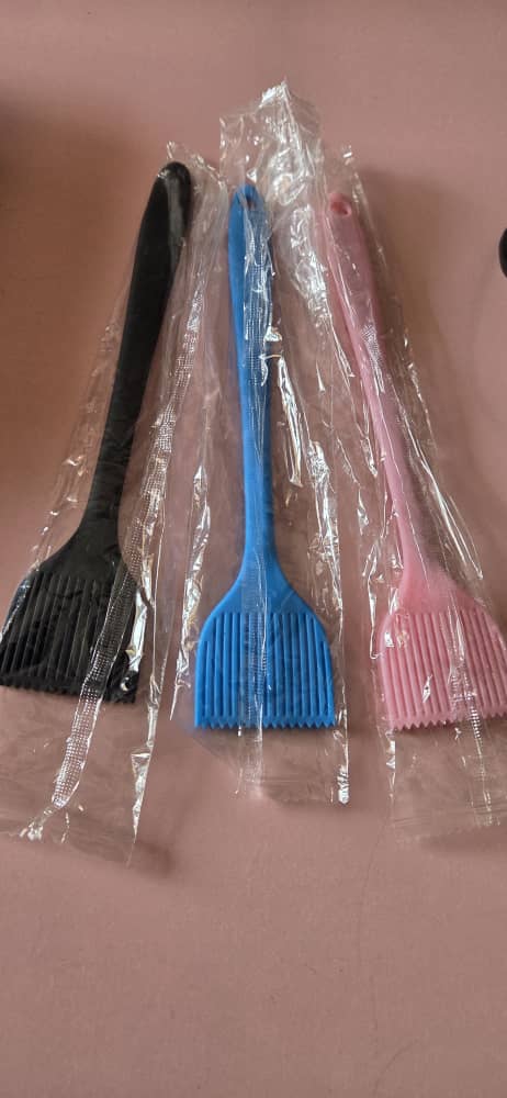 WhatsApp-Image-2025-12-31-at-20.15.50-6-1.jpeg Brush Spatula - Image 1