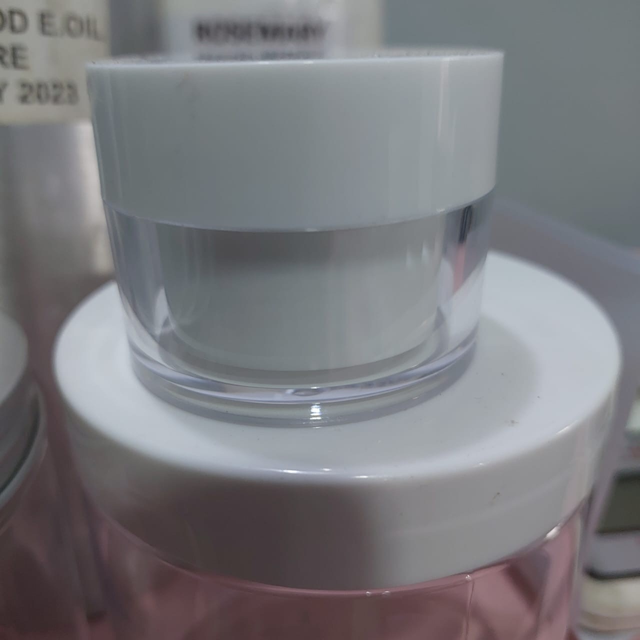 chamomile-31-1-1.jpg Acrylic 30g cup - Image 1