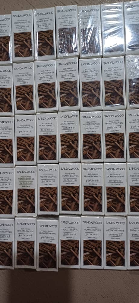 chamomile-56-1-1.jpg Sandalwood Aromatherapy Perfume Oil - 10mL - Image 1